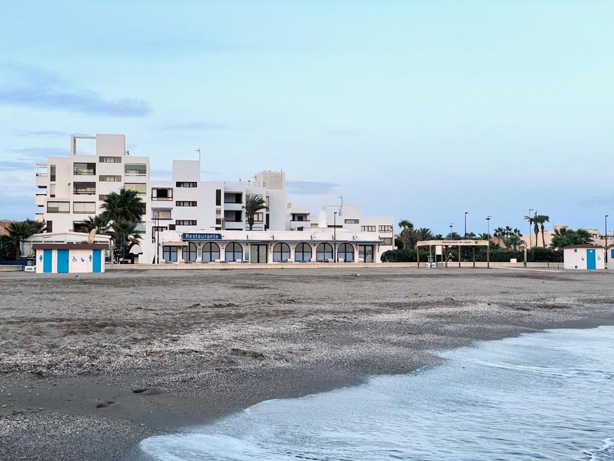 Primera Linea De Playa De Martina Almerimar Eksteriør bilde