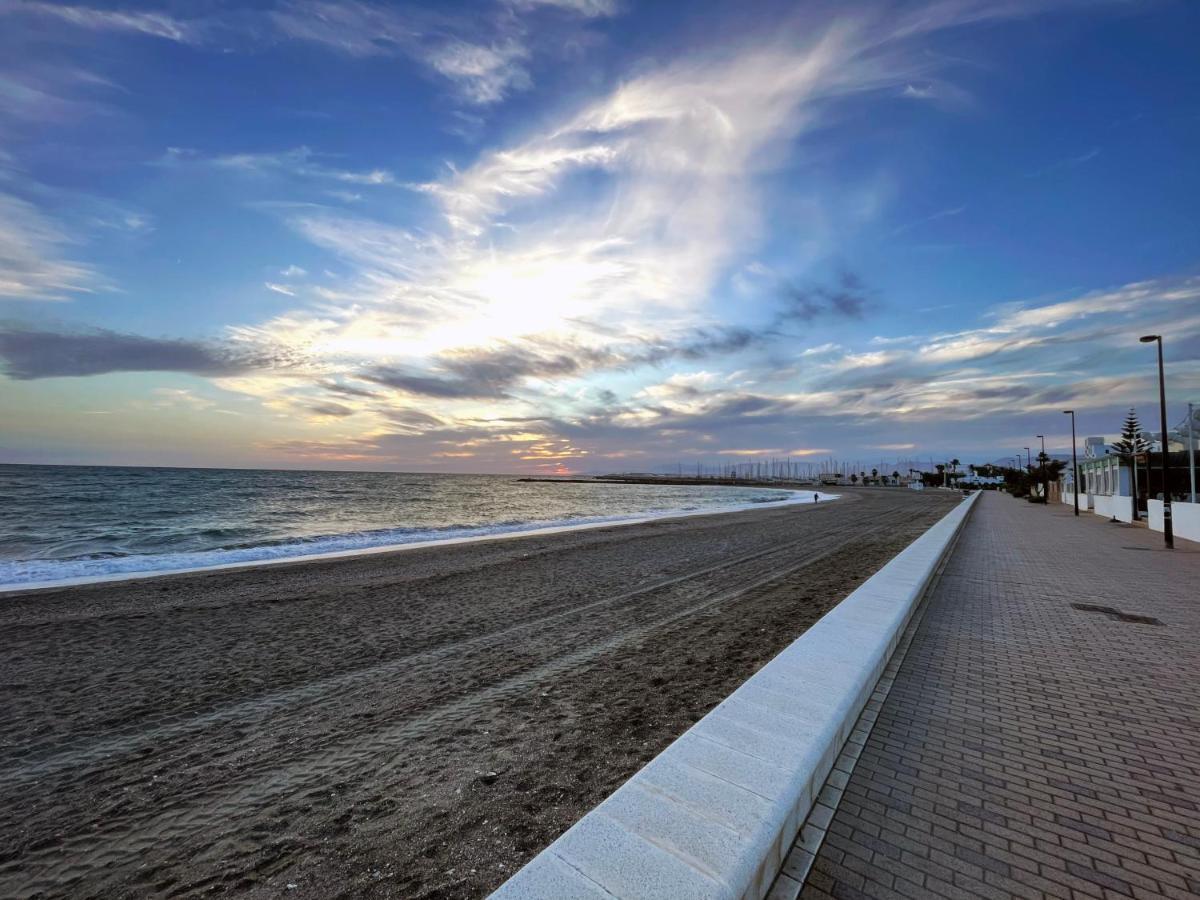 Primera Linea De Playa De Martina Almerimar Eksteriør bilde