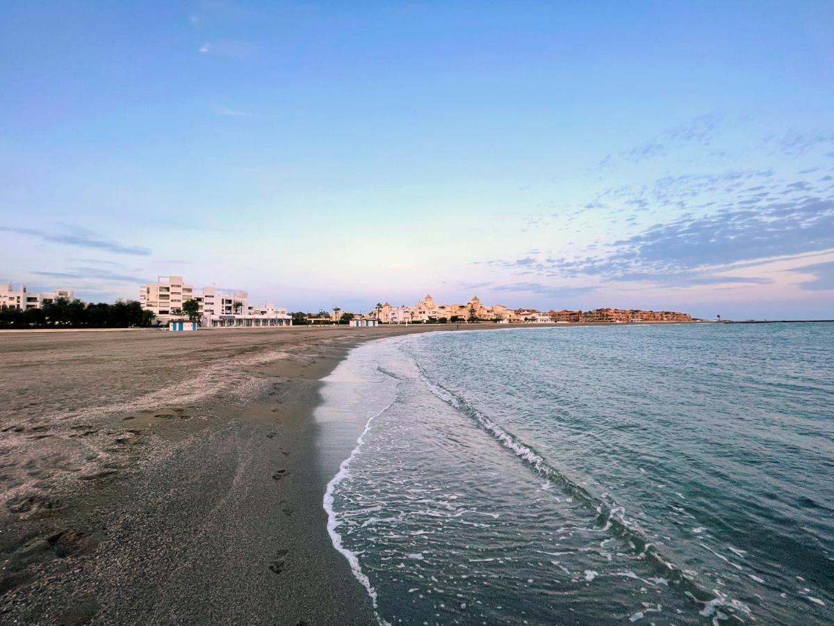 Primera Linea De Playa De Martina Almerimar Eksteriør bilde